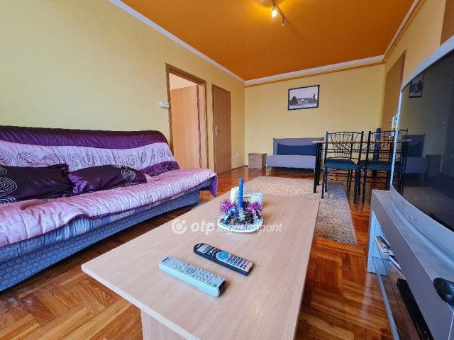 Eladó téglalakás, Hajdúszoboszlón 44.9 M Ft, 1+1 szobás