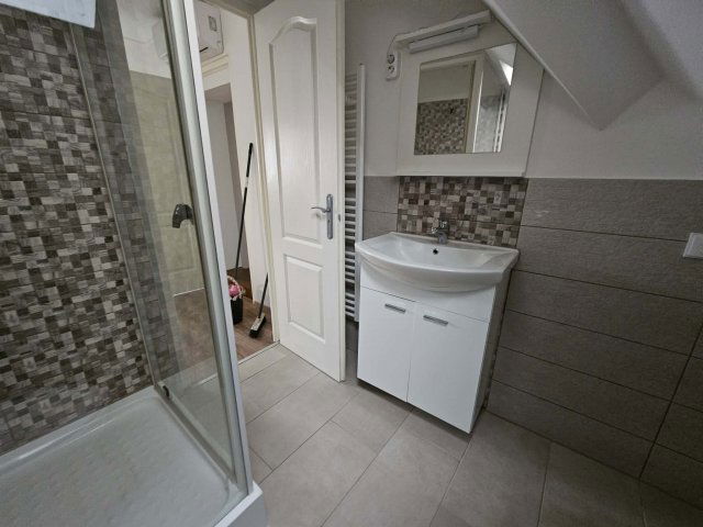 Kiadó téglalakás, albérlet, Csornán 150 E Ft / hó, 2 szobás