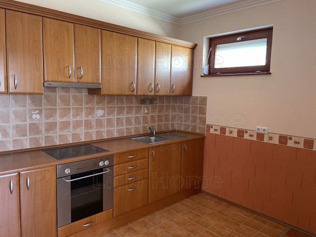 Kiadó téglalakás, albérlet, Hévízen 195 E Ft / hó, 7+1 szobás