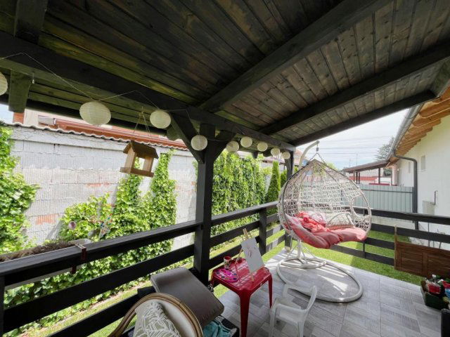 Eladó ikerház, Szigetszentmiklóson 99.9 M Ft, 4 szobás