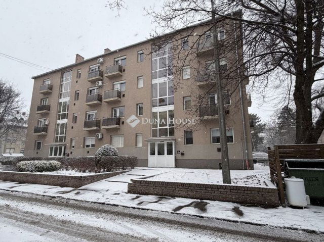 Eladó téglalakás, Szigetszentmiklóson 46.9 M Ft, 2 szobás