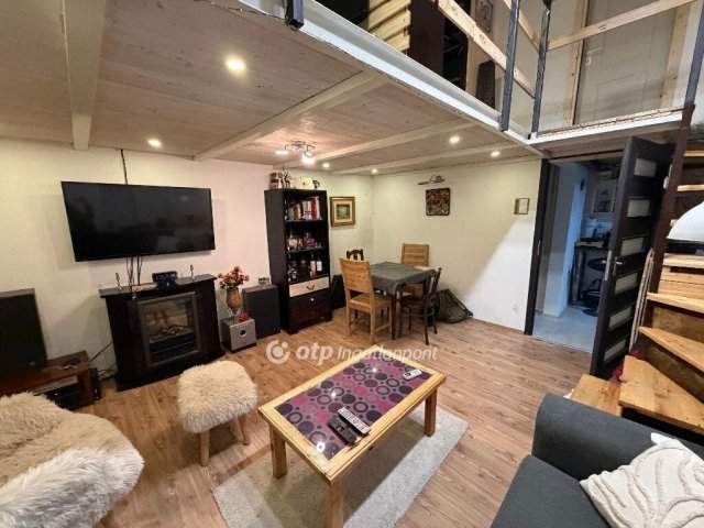 Eladó téglalakás, Budapesten, VIII. kerületben 52.9 M Ft