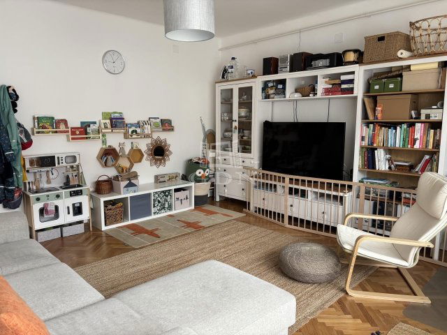 Eladó téglalakás, Vácon 78 M Ft, 3 szobás