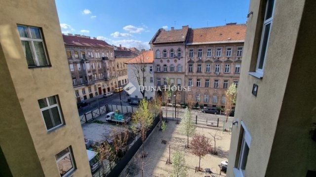 Eladó téglalakás, Budapesten, VII. kerületben 104 M Ft, 5 szobás