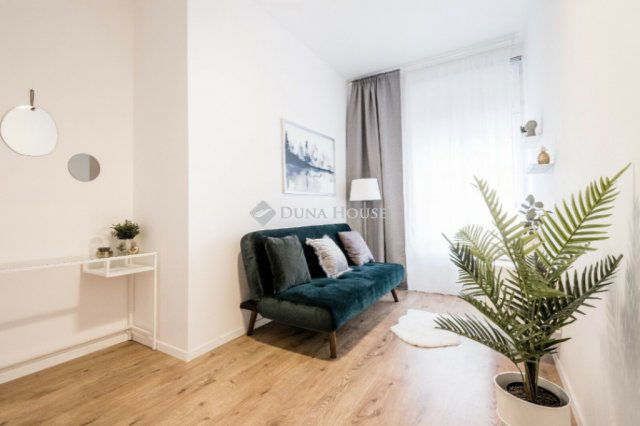 Eladó téglalakás, Budapesten, V. kerületben 114.9 M Ft, 2 szobás