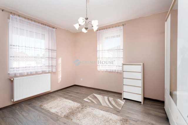Eladó családi ház, Beziben 86.999 M Ft, 3 szobás