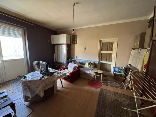 Eladó panellakás, Salgótarjánban 11 M Ft, 2 szobás