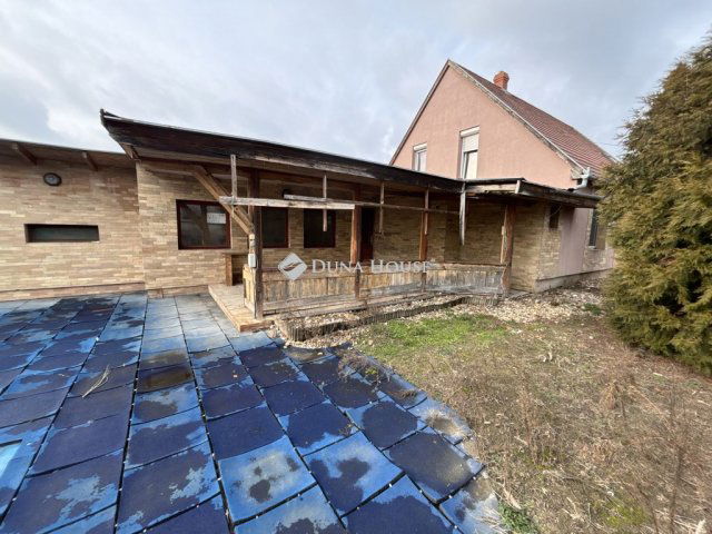 Eladó családi ház, Kalocsán 30 M Ft, 4 szobás