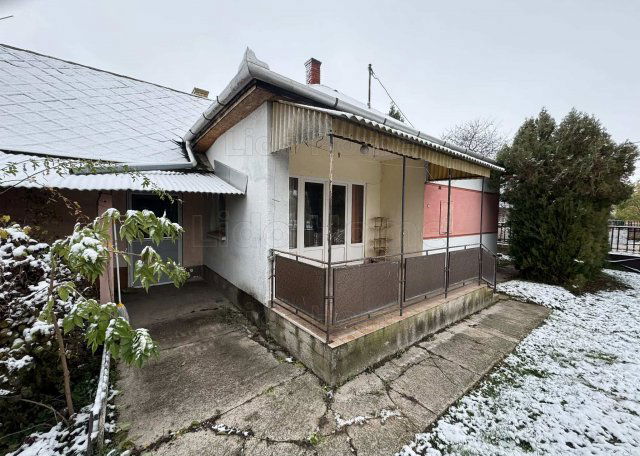 Eladó családi ház, Mezőszentgyörgyön 29.9 M Ft, 2 szobás