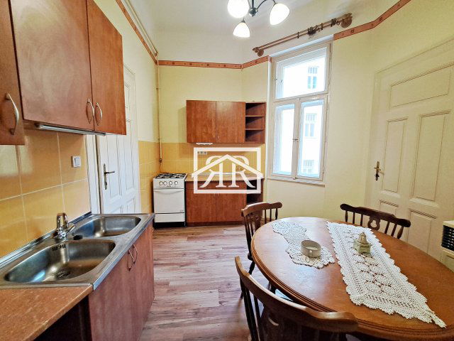 Kiadó téglalakás, albérlet, Szegeden 120 E Ft / hó, 1 szobás