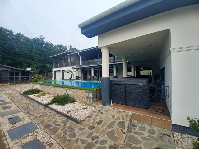 Eladó családi ház, Nyírpazonyon 390 M Ft, 6 szobás