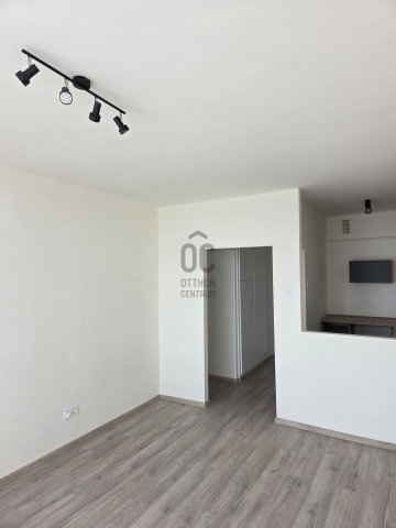 Eladó panellakás, Debrecenben 54.9 M Ft, 2 szobás