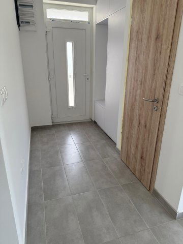 Kiadó családi ház, albérlet, Győrságon 300 E Ft / hó
