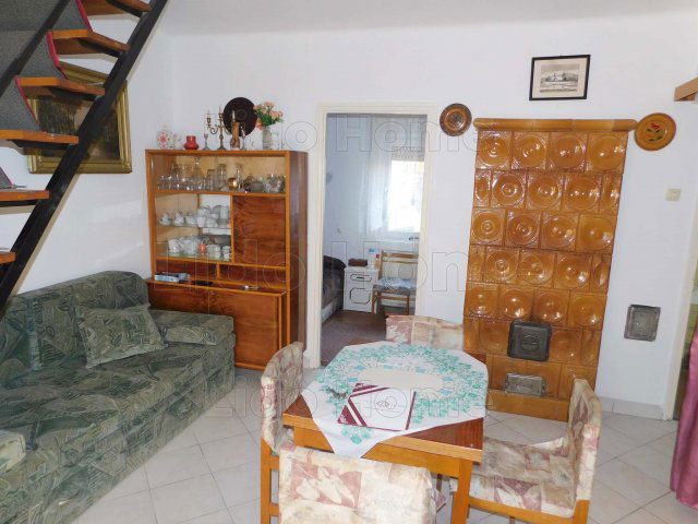 Eladó nyaraló, Vonyarcvashegyen 62 M Ft, 2+3 szobás