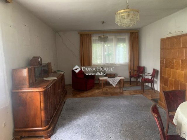 Eladó ikerház, Bajon 42 M Ft, 2 szobás / költözzbe.hu