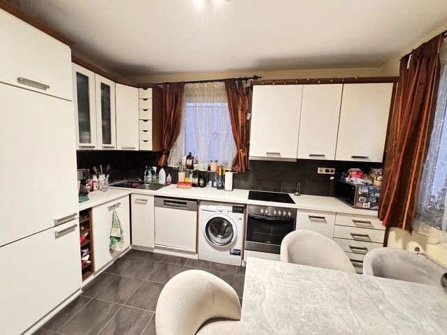 Eladó téglalakás, Győrött 79.99 M Ft, 1+2 szobás