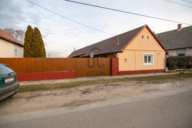 Eladó családi ház, Faddon, Mátyás Király utcában 26 M Ft