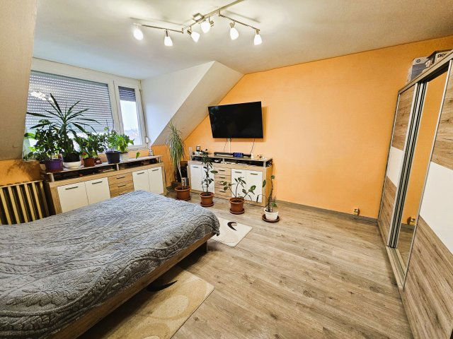 Eladó panellakás, Kiskunhalason 24.9 M Ft, 2 szobás