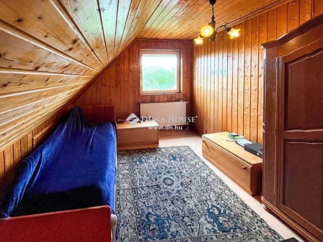 Eladó családi ház, Siófokon 90 M Ft, 7 szobás