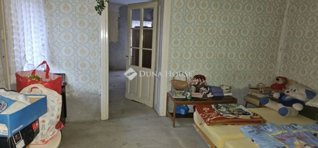 Eladó családi ház, Véménden 12.99 M Ft, 3 szobás