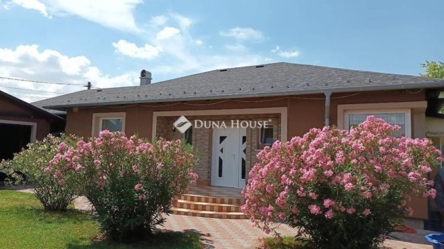 Eladó családi ház, Halásztelken 135 M Ft, 4 szobás