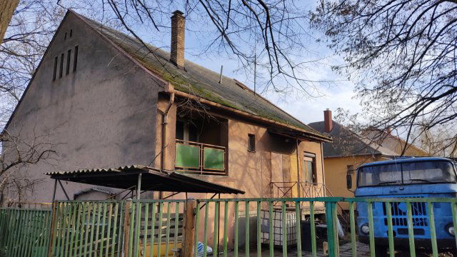 Eladó családi ház, Dunaújvárosban 41.5 M Ft, 3 szobás
