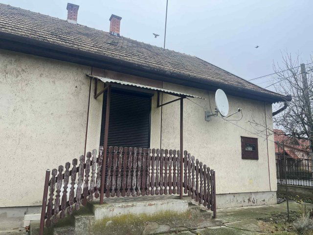 Eladó családi ház, Kabán 28.5 M Ft, 2 szobás