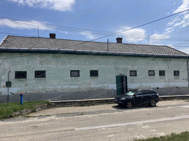 Eladó ipari ingatlan, Polgáron 17.9 M Ft / költözzbe.hu