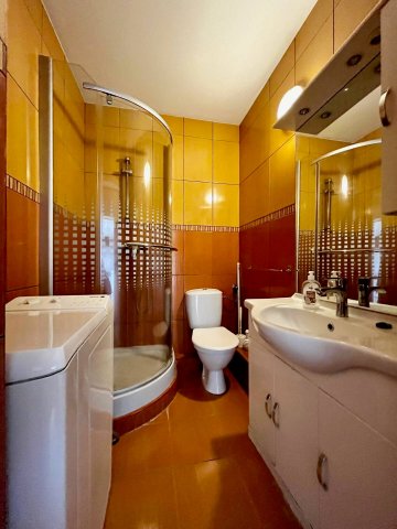 Kiadó panellakás, albérlet, Pécsett 180 E Ft / hó, 1+1 szobás