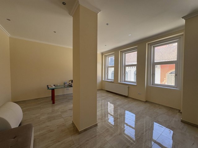 Kiadó iroda, Miskolcon 160 E Ft / hó, 1 szobás