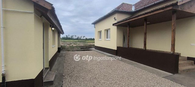 Eladó családi ház, Csanyteleken 39.9 M Ft, 3+1 szobás