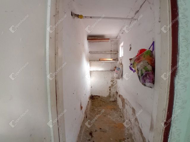 Eladó családi ház, Tarjánon 19 M Ft, 2 szobás