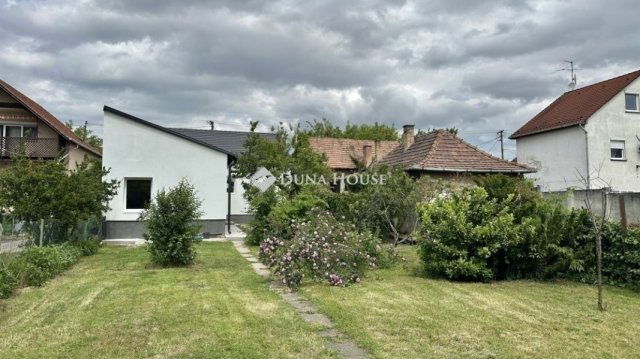 Eladó családi ház, Budapesten, XVIII. kerületben 99.9 M Ft