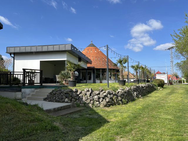 Eladó ipari ingatlan, Vonyarcvashegyen, Kossuth Lajos utcában