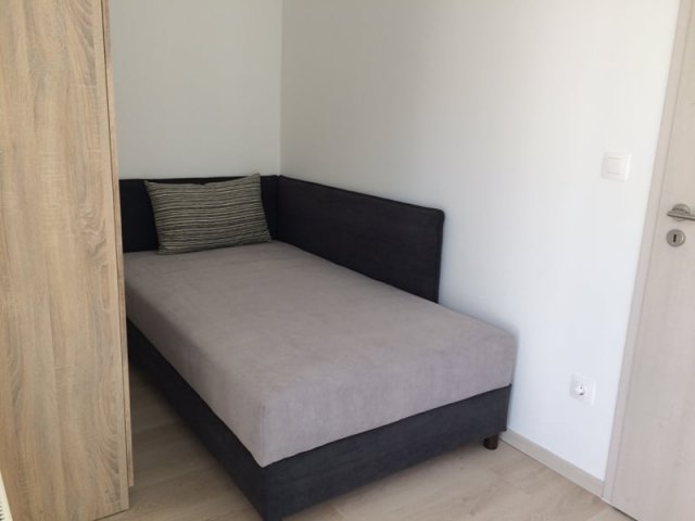 Kiadó téglalakás, albérlet, Pécsett, József Attila utcában