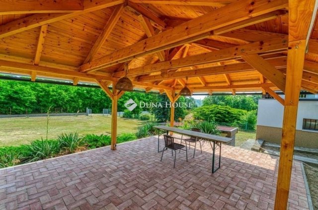 Eladó családi ház, Domonyban 117 M Ft, 4 szobás