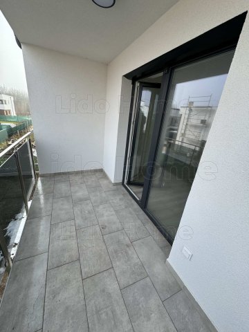 Eladó téglalakás, Siófokon 72 M Ft, 3 szobás