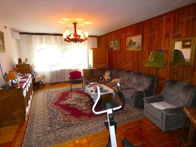 Eladó ikerház, Mogyoródon 99.99 M Ft, 7 szobás