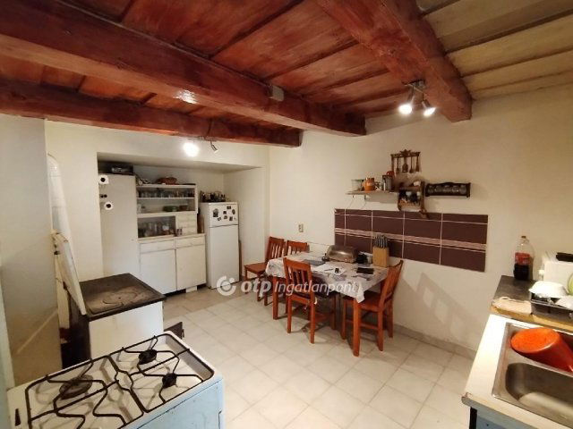 Eladó sorház, Várvölgyön 8.5 M Ft, 2 szobás