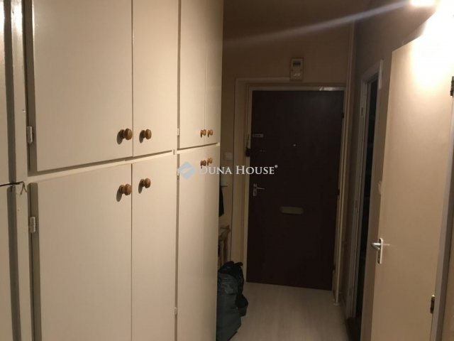 Eladó panellakás, Székesfehérvárott 56 M Ft, 2 szobás