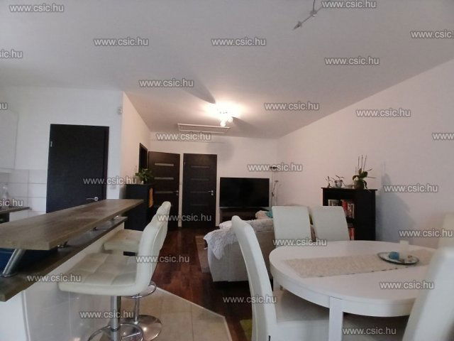 Eladó ikerház, Dunakeszin 169.5 M Ft, 4 szobás