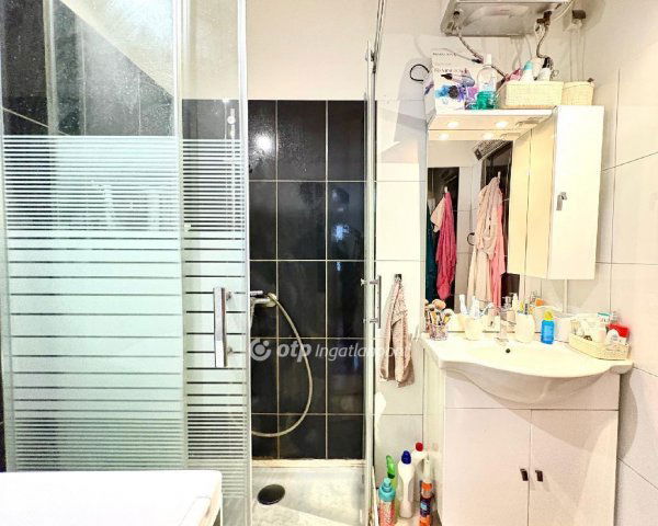 Eladó téglalakás, Budapesten, VII. kerületben 66 M Ft, 2 szobás