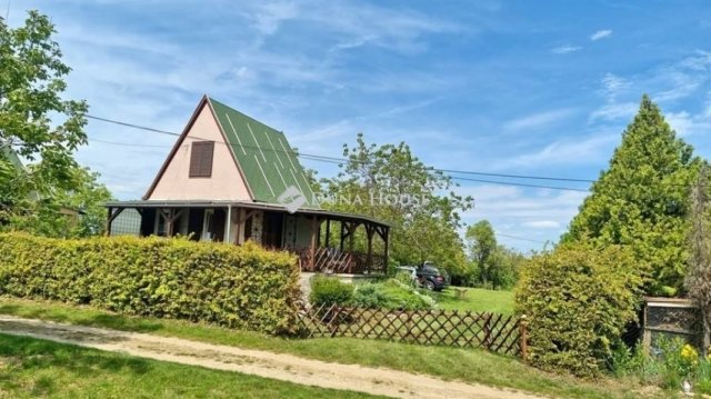 Eladó nyaraló, Fehérvárcsurgón 34 M Ft / költözzbe.hu