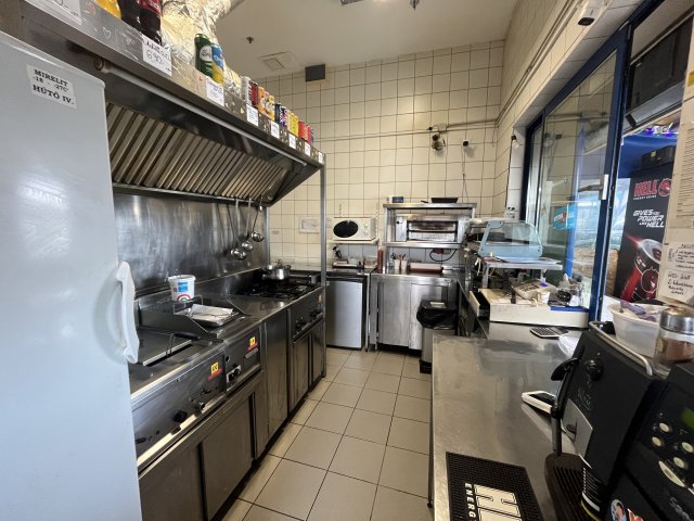 Eladó üzlethelyiség, Győrött 4 M Ft / költözzbe.hu