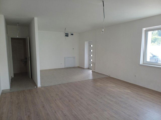 Eladó iroda, Szombathelyen 41.9 M Ft, 2 szobás