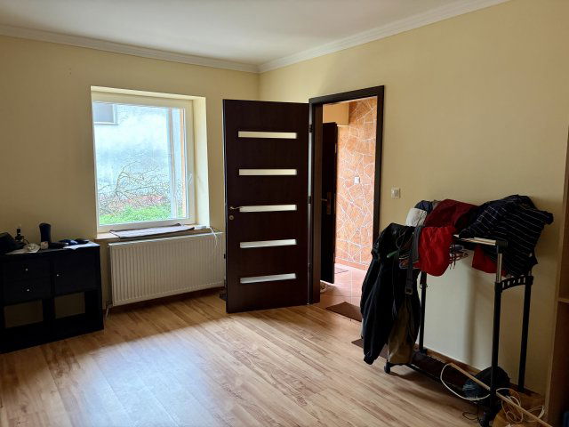 Eladó családi ház, Törökbálinton 144.9 M Ft, 10 szobás