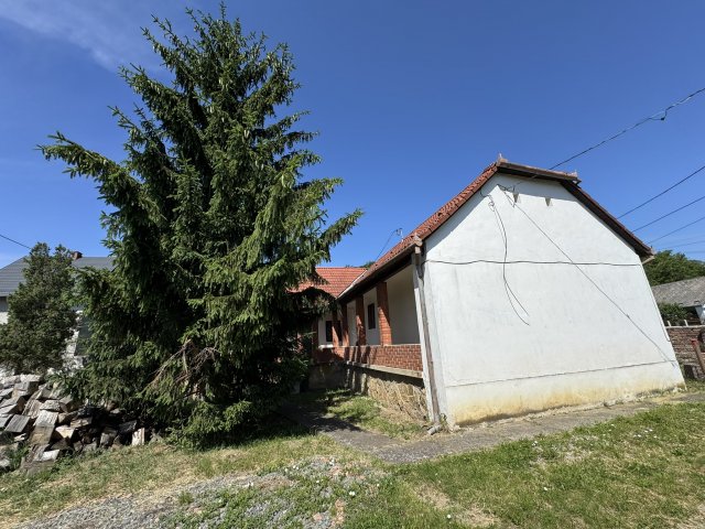 Eladó családi ház, Pécsett, Mázsaház utcában 45 M Ft