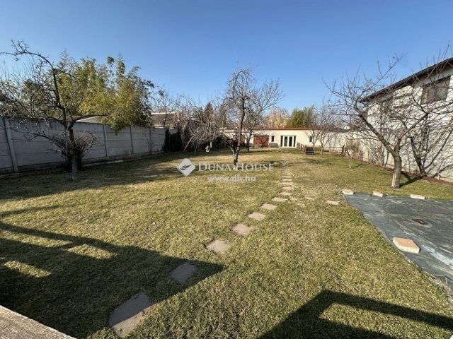 Eladó családi ház, Budapesten, XXI. kerületben 214.9 M Ft