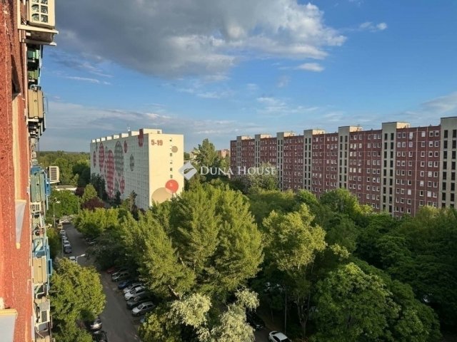 Eladó panellakás, Budapesten, III. kerületben 65.5 M Ft