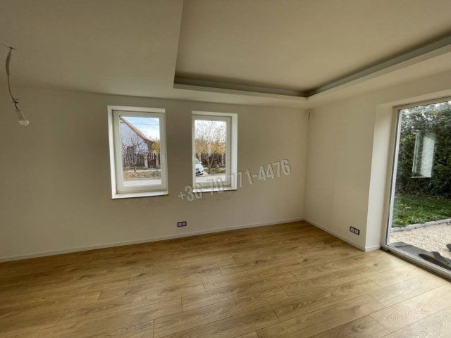 Eladó családi ház, Gyúrón 99 M Ft, 4 szobás